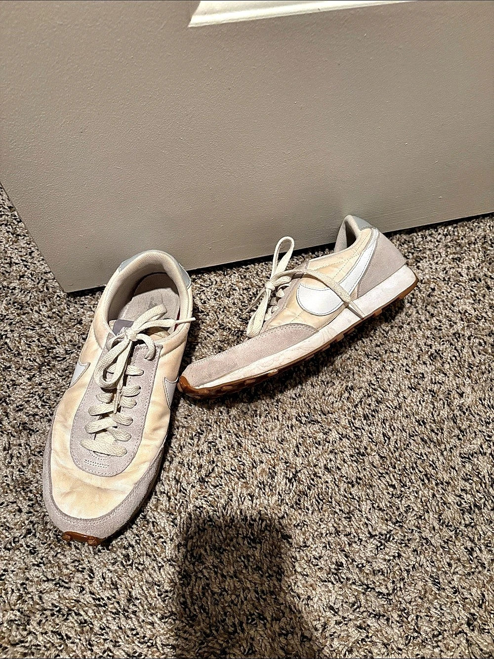 Nike Daybreak Women's Shoes Summit White/Pale Ivory/ Light Smoke Grey Size 8